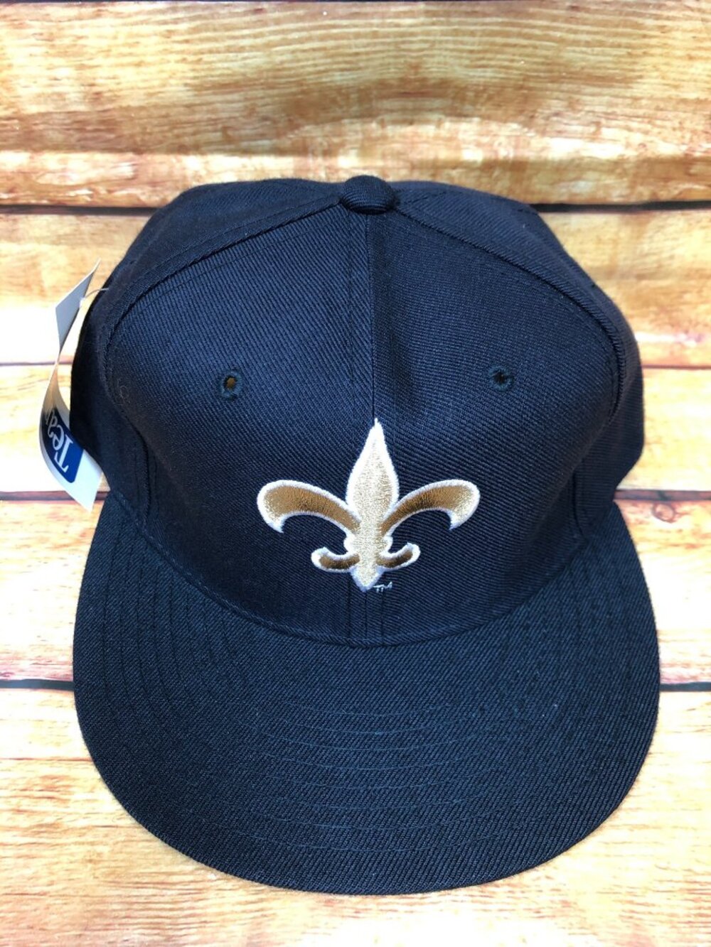 NWT NOS Vintage 6 3/4 Fitted New Orleans Saints New Era 5950 Pro Hat Cap